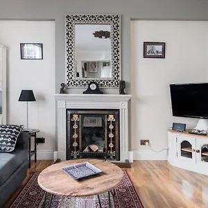 Regency Square Town House Holiday home