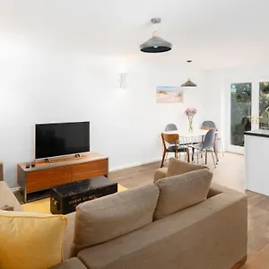 Portland Street With Free Parking Holiday home
