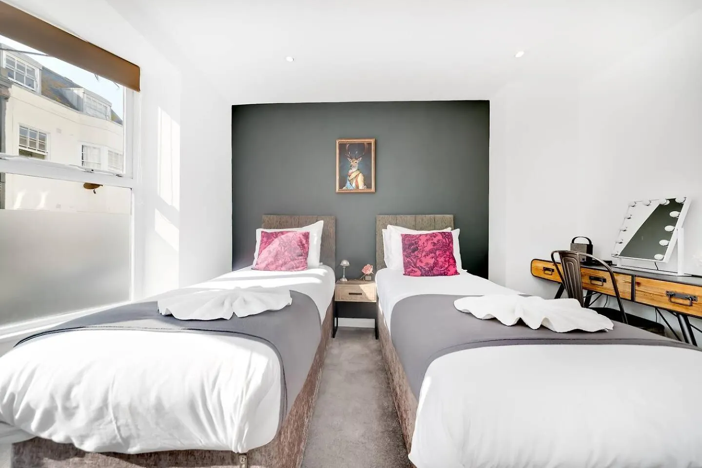 Brighton 'The One' - Seafront & Pier Minutes Away! Villa
